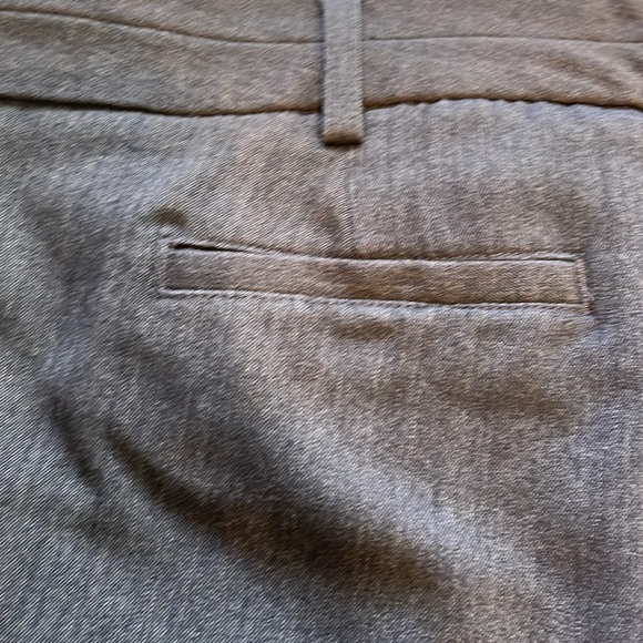 Michael Kors gray slacks. Poly/Viscose/Elastane blend Size 8. Like new condition - Picture 5 of 6